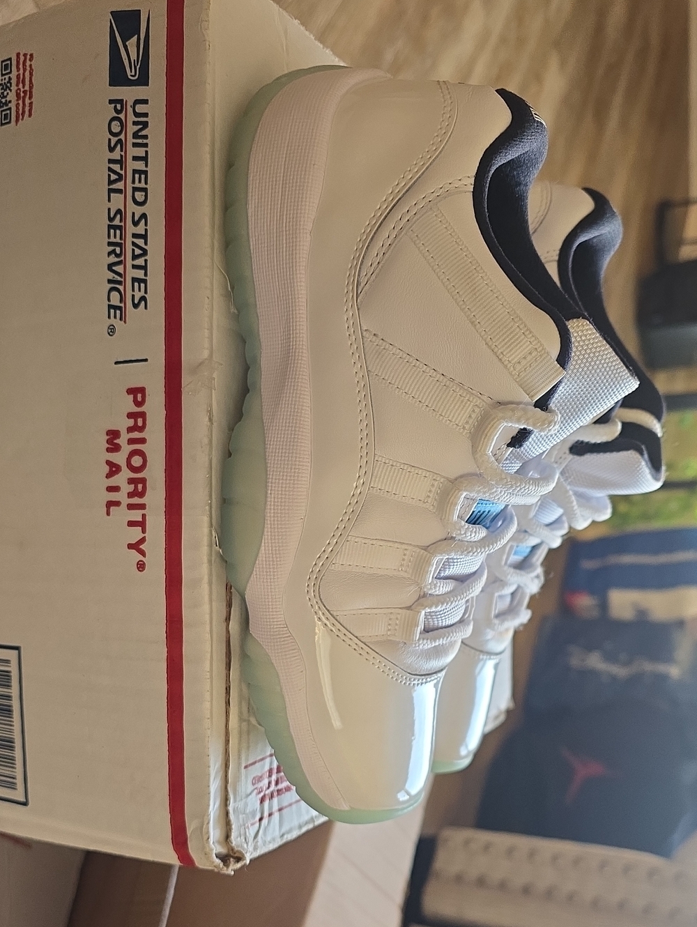 Used Kids Jordans Size 6Y White Low-Top Sneakers No Box & In Good Condition